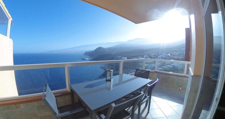 Facing the ocean – 2 bedroom apartment